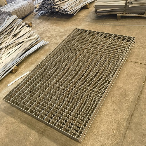 鋼格板鋼格柵板在工程機械制造中的應用