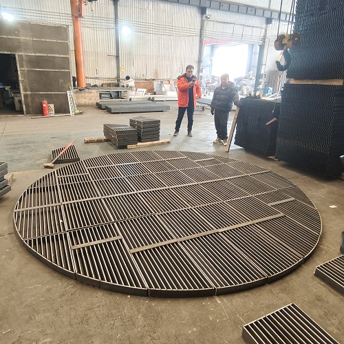 設(shè)備用鋼格柵板精準的選型指南