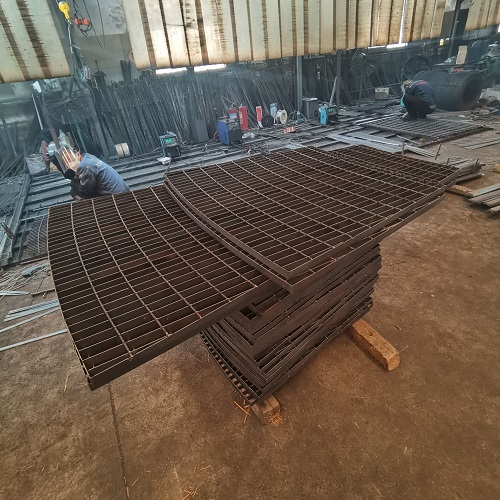 海上平臺(tái)防滑鋼格板：抗鹽霧腐蝕技術(shù)詳解！