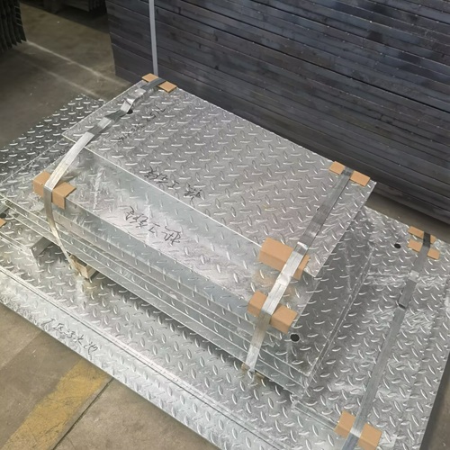 戶外景觀鋼格柵：環(huán)境融合的美學設計方案