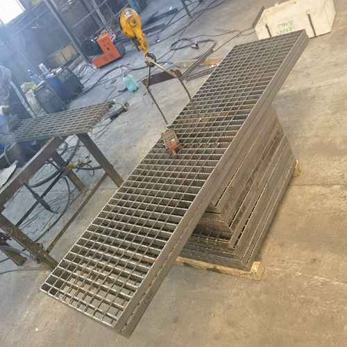 鋼格柵性能大揭秘：憑什么成為工程界寵兒？