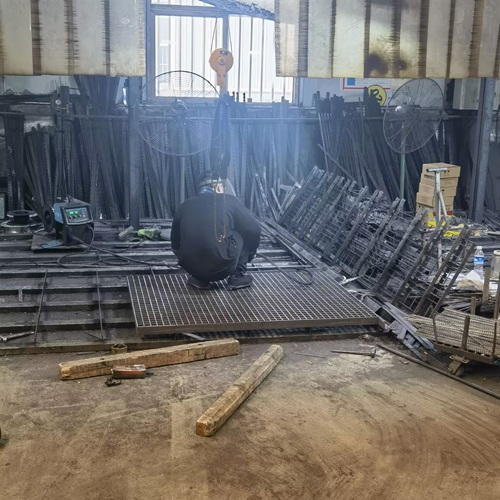 外行看熱鬧，內(nèi)行看門道！鋼格柵的正確打開方式