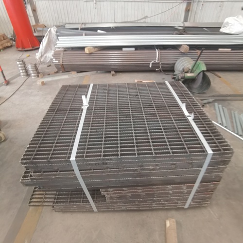 鋼格板在工業(yè)平臺的應(yīng)用有多重要