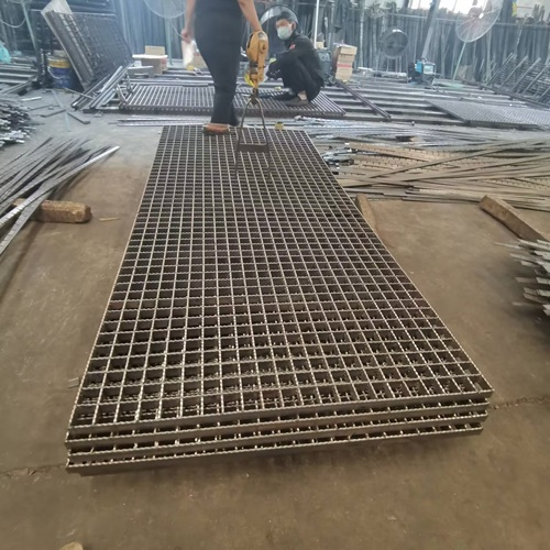 鋼格板的應(yīng)用場(chǎng)景有哪些？看完你就懂了