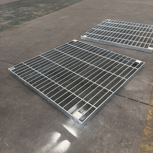 鋼格柵板與傳統(tǒng)鋪地材料的性能對(duì)比分析