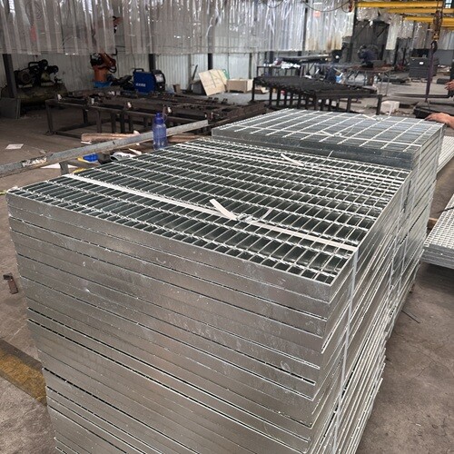 鋼格柵板綠色發(fā)展趨勢(shì)來(lái)了，別掉隊(duì)