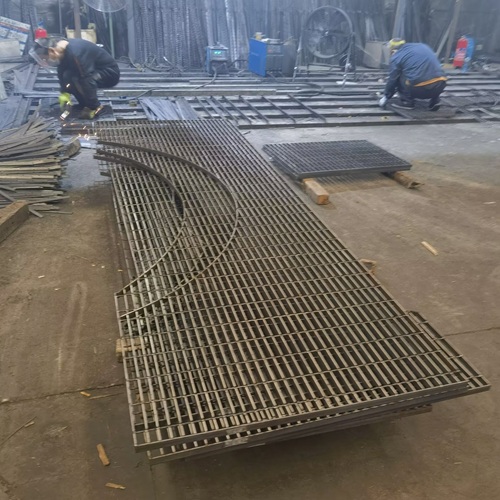 鋼格柵板在音樂節(jié)舞臺(tái)搭建中的表現(xiàn)讓人驚喜