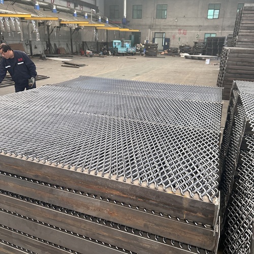 鋼格柵板遠(yuǎn)比你以為的強(qiáng)大