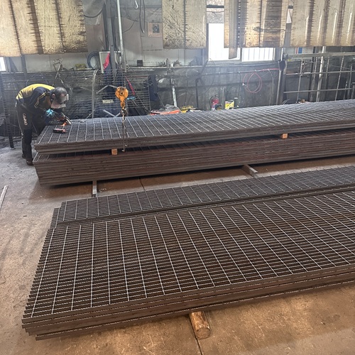 鋼格柵板的型號分類全解析，別再選錯了