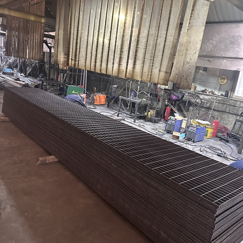 鋼格板在橋梁人行道中的應用優(yōu)勢