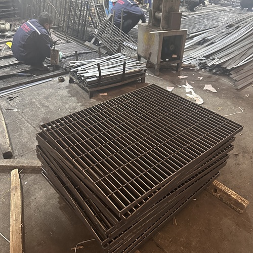 鋼格板日常檢查要點(diǎn)避免安全隱患