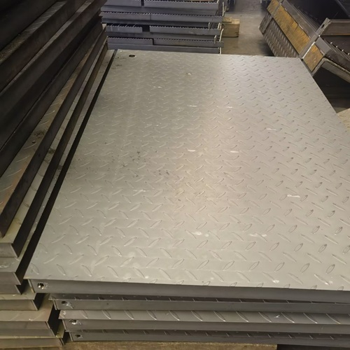 地下管廊巡檢平臺首選鋼格板，3大核心原因揭秘