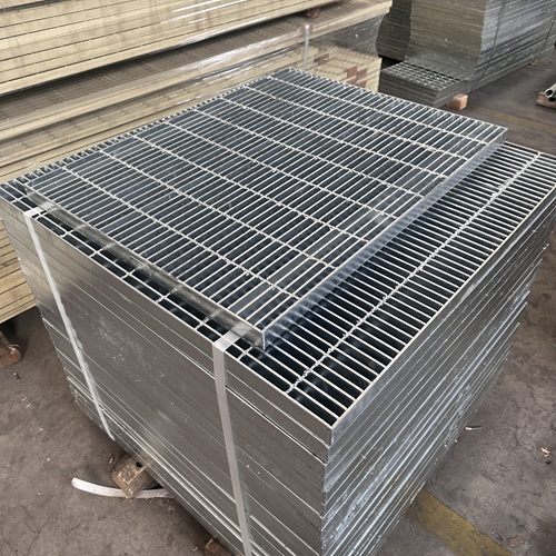 鋼格板焊接工藝全過程，點(diǎn)焊和壓焊區(qū)別在哪