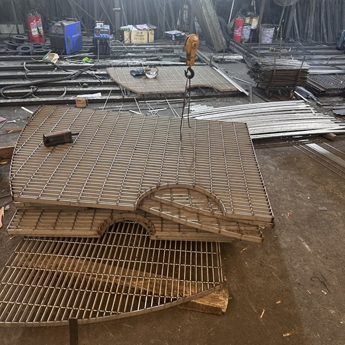 國(guó)內(nèi)鋼格板vs進(jìn)口產(chǎn)品，性價(jià)比差距大不大