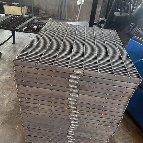 地下管廊為啥標(biāo)配鋼格板？安全便捷是關(guān)鍵