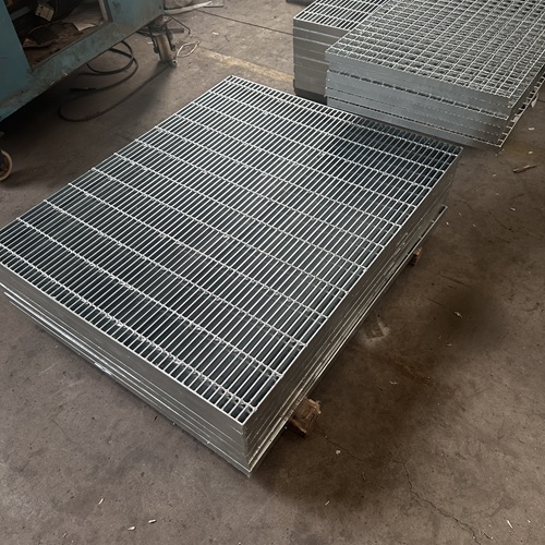 音樂節(jié)舞臺離不開鋼格板，輕便承重雙達標(biāo)