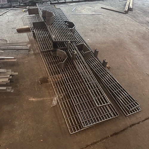 學(xué)校實訓(xùn)基地偏愛鋼格板安全耐用適配教學(xué)